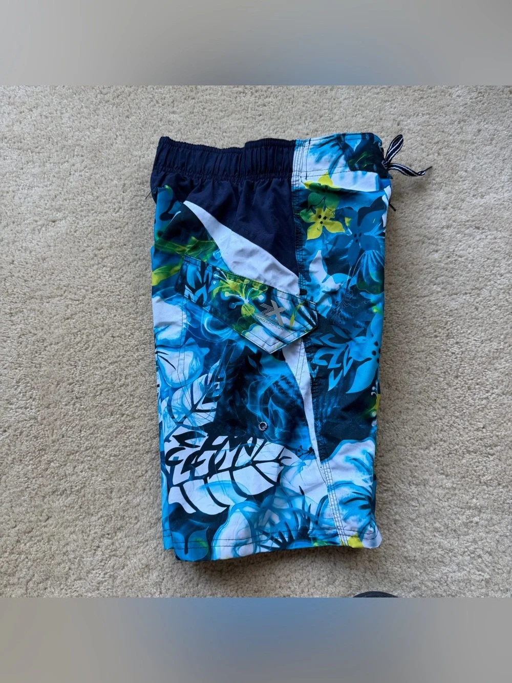 ZeroXposur Boy’s Blue Floral Swim Trunks w/ Mesh Lining - Size M (8-10) - VGUC